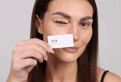 Modellauftrag Schritt 2 – Auf den Wimpern fixieren